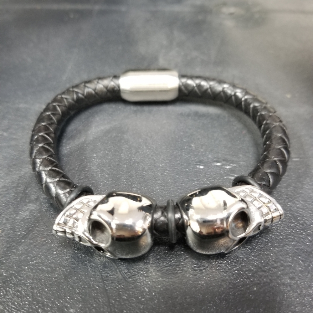 Skull stainkess steel leather bracelet